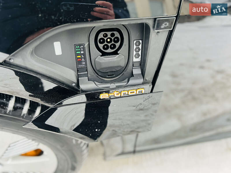 Внедорожник / Кроссовер Audi e-tron 2022 в Хмельницком