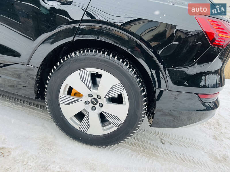 Внедорожник / Кроссовер Audi e-tron 2022 в Хмельницком