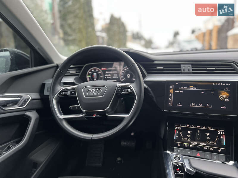Внедорожник / Кроссовер Audi e-tron 2022 в Хмельницком