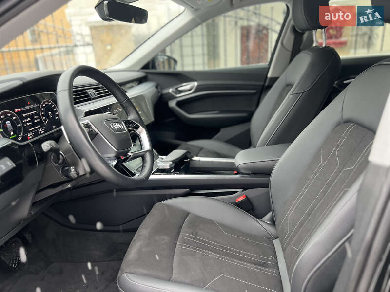 Внедорожник / Кроссовер Audi e-tron 2022 в Хмельницком