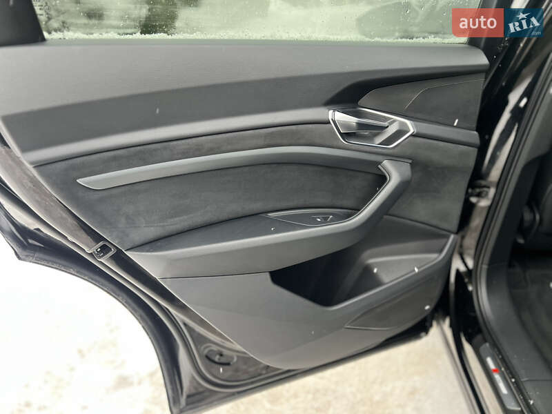 Внедорожник / Кроссовер Audi e-tron 2022 в Хмельницком