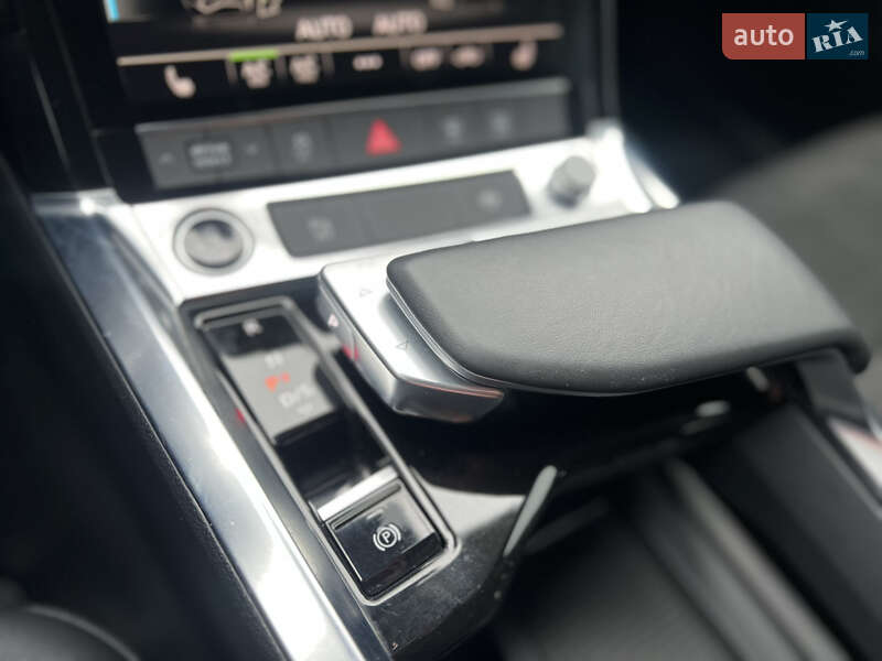 Внедорожник / Кроссовер Audi e-tron 2022 в Хмельницком