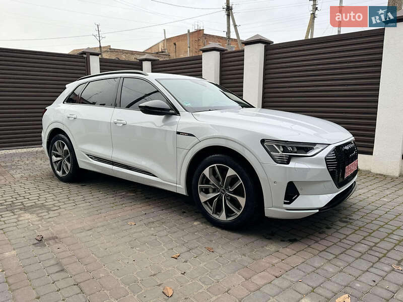 Внедорожник / Кроссовер Audi e-tron 2021 в Ужгороде фото 10 Внедорожник / Кроссовер Audi e-tron 2021 в Ужгороде