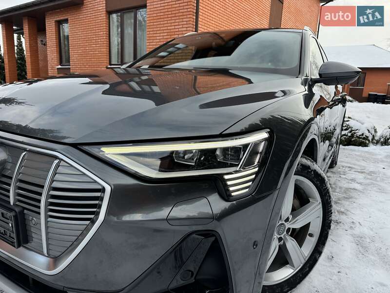 Внедорожник / Кроссовер Audi e-tron 2020 в Киеве