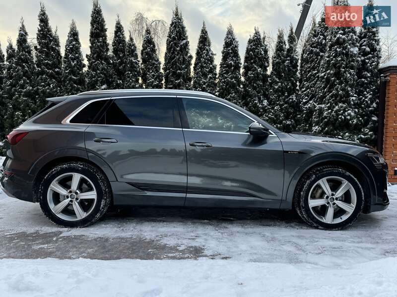 Внедорожник / Кроссовер Audi e-tron 2020 в Киеве