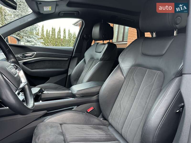 Внедорожник / Кроссовер Audi e-tron 2020 в Киеве