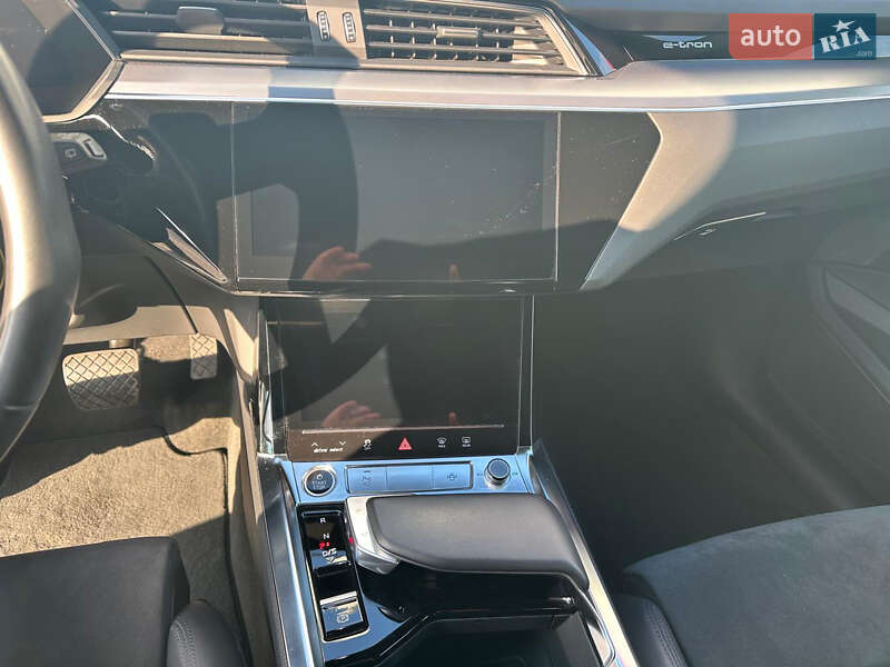 Позашляховик / Кросовер Audi e-tron 2020 в Ірпені