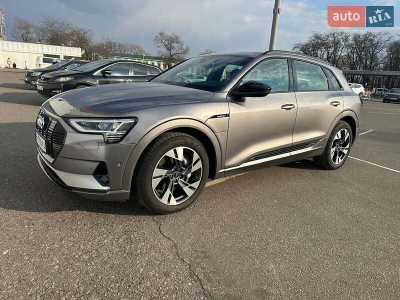Позашляховик / Кросовер Audi e-tron 2020 в Ірпені