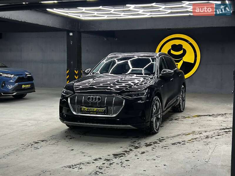 Внедорожник / Кроссовер Audi e-tron 2019 в Черновцах