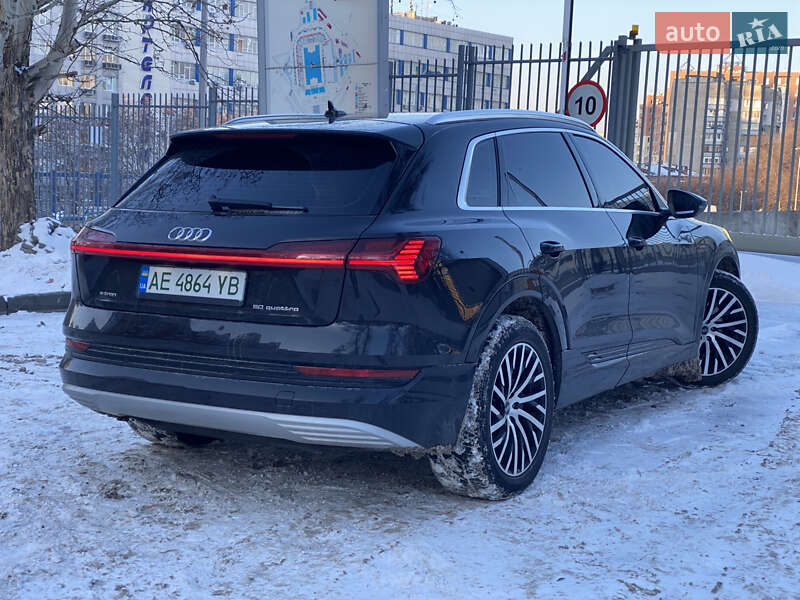 Внедорожник / Кроссовер Audi e-tron 2019 в Днепре