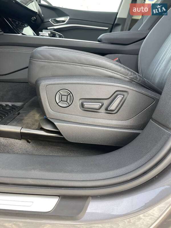 Внедорожник / Кроссовер Audi e-tron 2020 в Львове