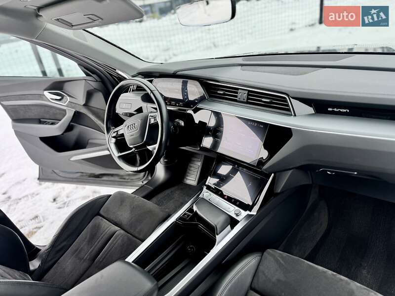 Внедорожник / Кроссовер Audi e-tron 2020 в Мукачево