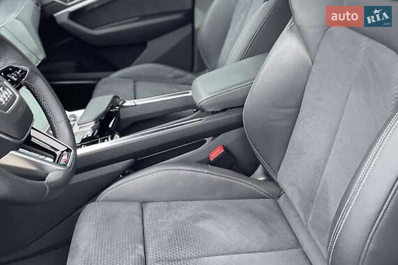 Внедорожник / Кроссовер Audi e-tron 2022 в Киеве