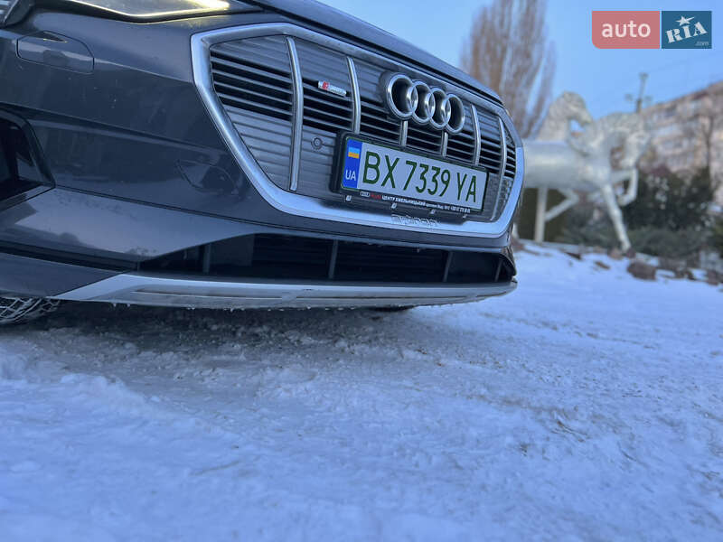 Позашляховик / Кросовер Audi e-tron 2022 в Хмельницькому