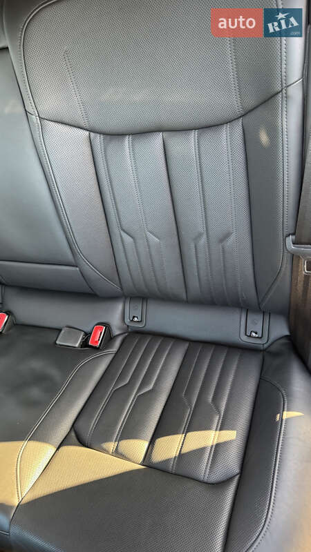 Внедорожник / Кроссовер Audi e-tron 2019 в Первомайске фото 19 Внедорожник / Кроссовер Audi e-tron 2019 в Первомайске