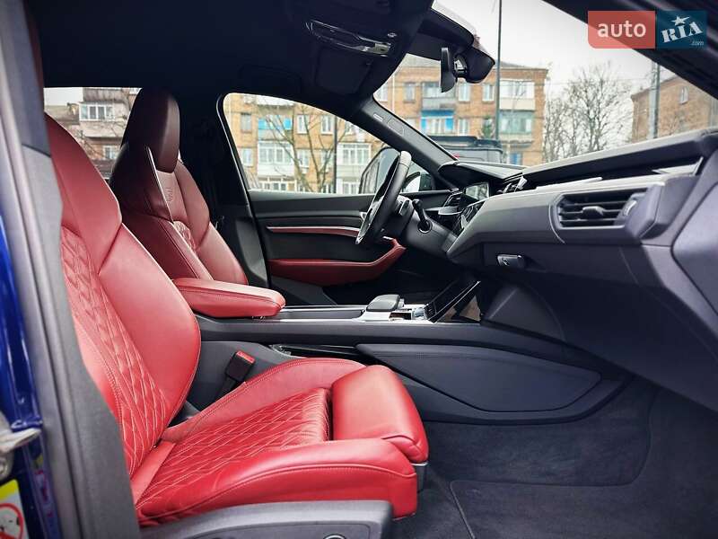 Внедорожник / Кроссовер Audi e-tron 2021 в Киеве