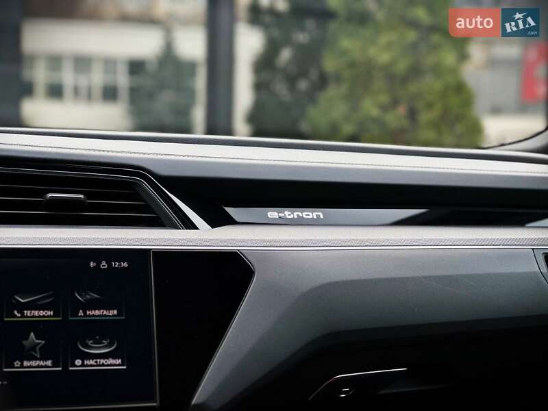 Внедорожник / Кроссовер Audi e-tron 2021 в Киеве