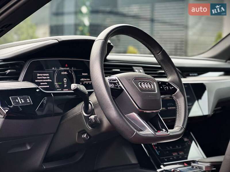 Внедорожник / Кроссовер Audi e-tron 2021 в Киеве