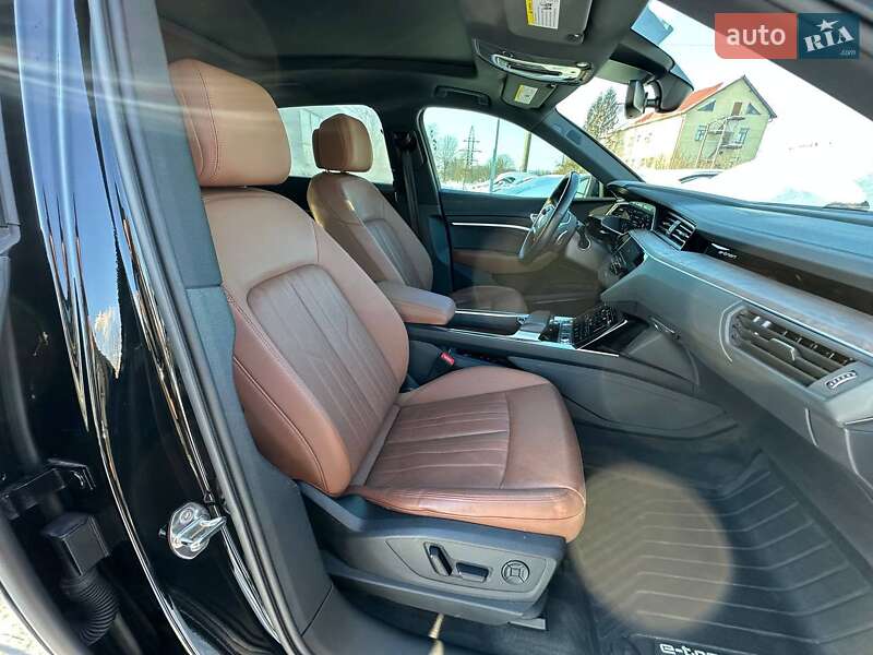 Внедорожник / Кроссовер Audi e-tron 2022 в Львове фото 30 Внедорожник / Кроссовер Audi e-tron 2022 в Львове