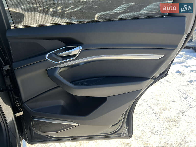Внедорожник / Кроссовер Audi e-tron 2022 в Луцке