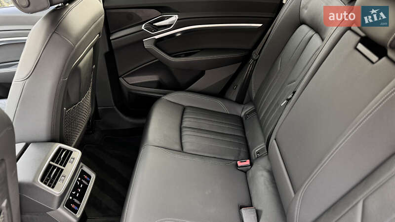 Позашляховик / Кросовер Audi e-tron 2019 в Умані фото 46 Позашляховик / Кросовер Audi e-tron 2019 в Умані