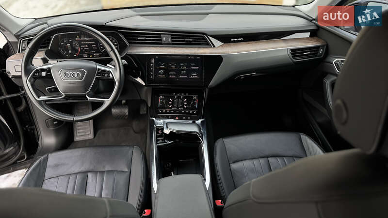 Позашляховик / Кросовер Audi e-tron 2019 в Умані фото 52 Позашляховик / Кросовер Audi e-tron 2019 в Умані