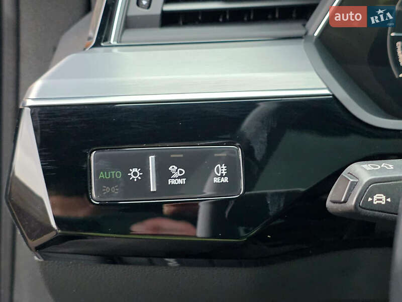 Внедорожник / Кроссовер Audi e-tron 2020 в Дрогобыче фото 10 Внедорожник / Кроссовер Audi e-tron 2020 в Дрогобыче