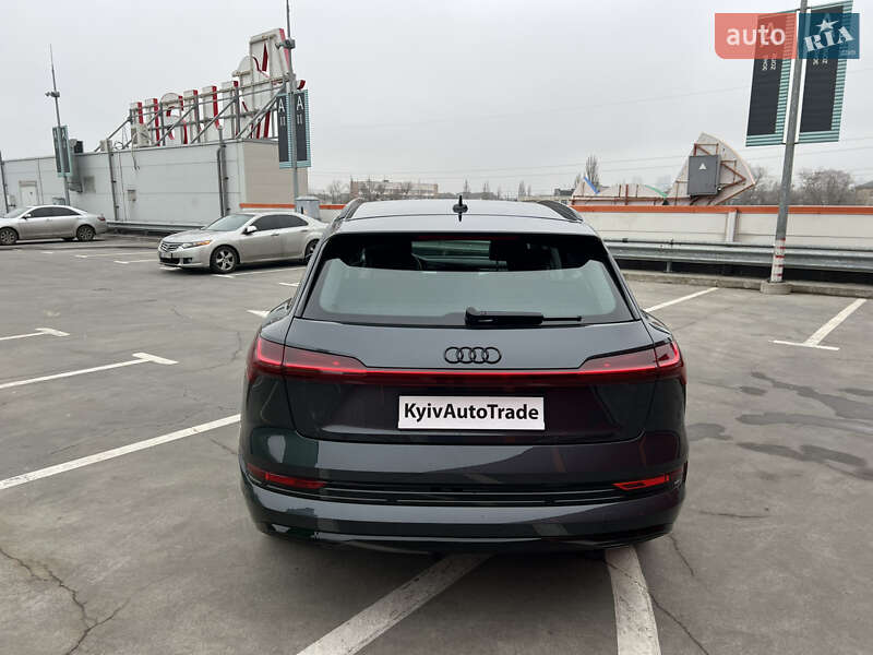 Внедорожник / Кроссовер Audi e-tron 2022 в Киеве фото 8 Внедорожник / Кроссовер Audi e-tron 2022 в Киеве