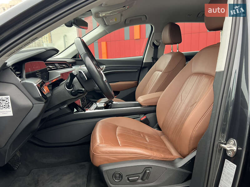Внедорожник / Кроссовер Audi e-tron 2022 в Киеве фото 27 Внедорожник / Кроссовер Audi e-tron 2022 в Киеве