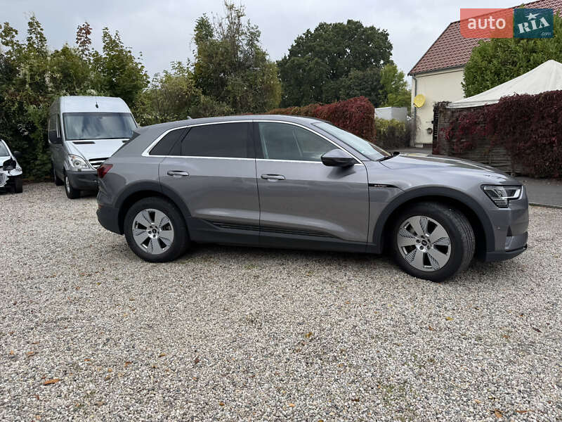 Позашляховик / Кросовер Audi e-tron 2021 в Львові