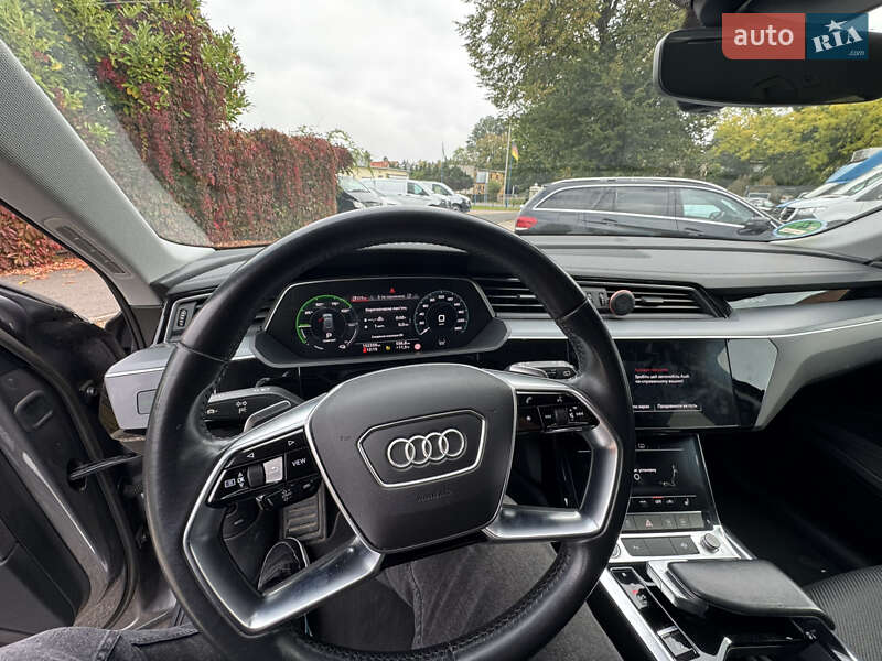 Позашляховик / Кросовер Audi e-tron 2021 в Львові