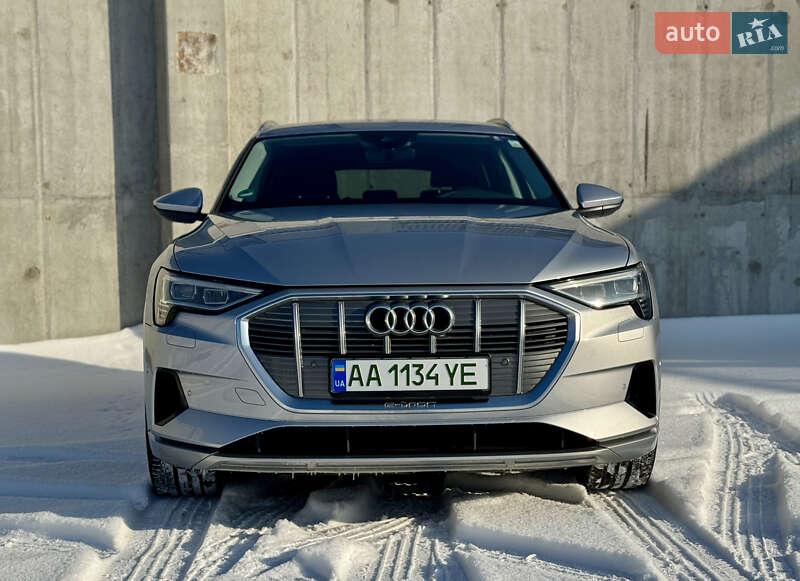 Внедорожник / Кроссовер Audi e-tron 2021 в Киеве