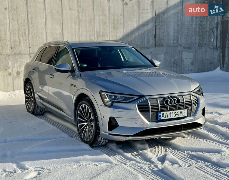 Внедорожник / Кроссовер Audi e-tron 2021 в Киеве
