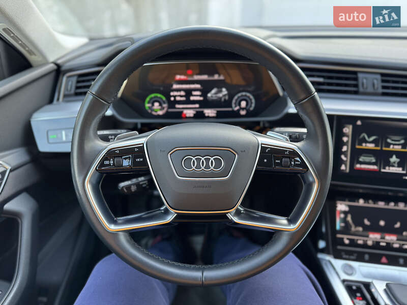 Внедорожник / Кроссовер Audi e-tron 2021 в Киеве
