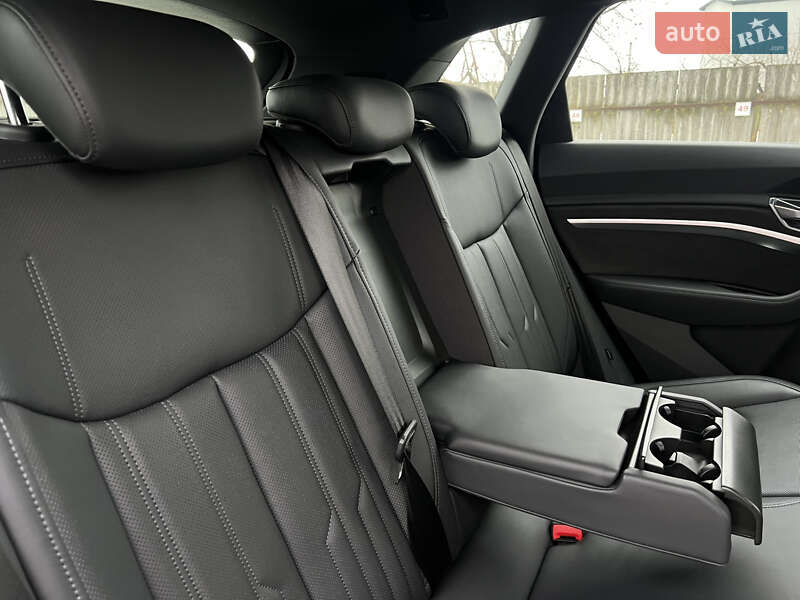 Внедорожник / Кроссовер Audi e-tron 2020 в Луцке фото 56 Внедорожник / Кроссовер Audi e-tron 2020 в Луцке