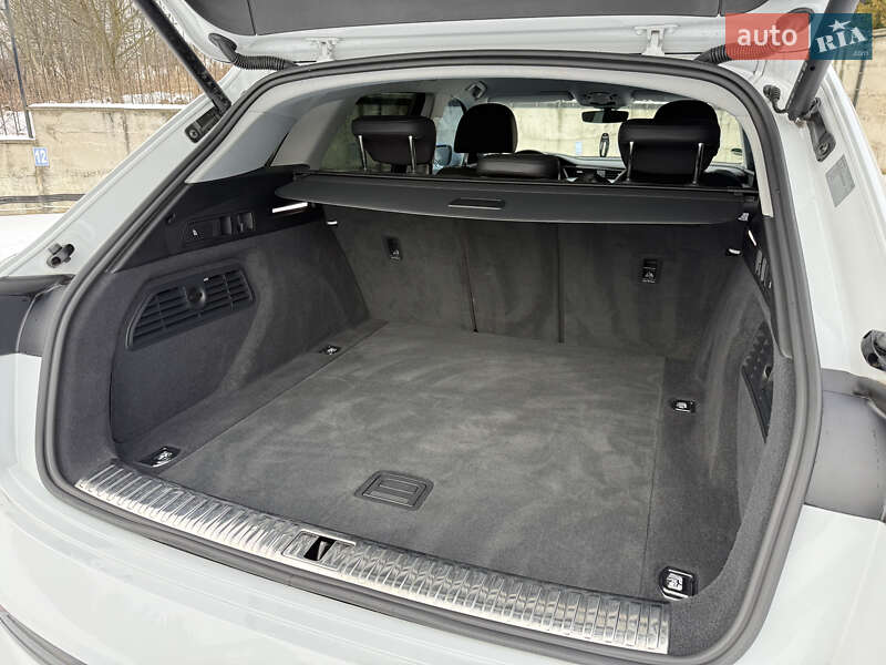 Внедорожник / Кроссовер Audi e-tron 2021 в Ровно