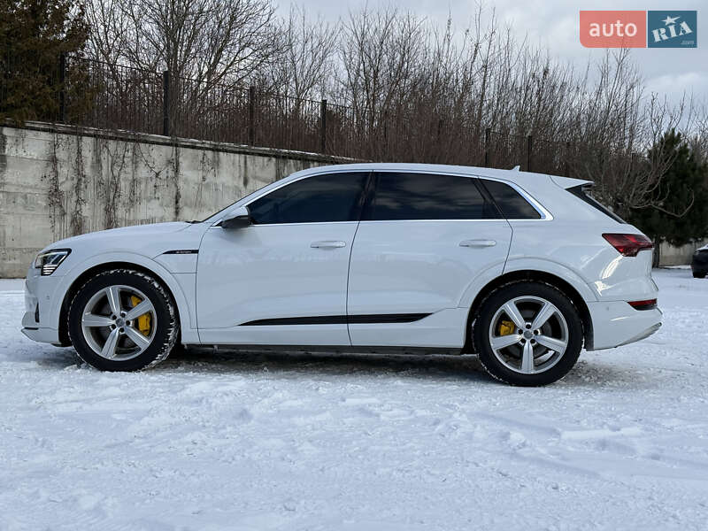 Внедорожник / Кроссовер Audi e-tron 2021 в Ровно