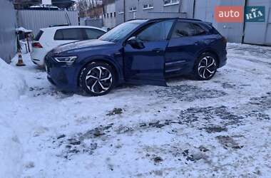 Позашляховик / Кросовер Audi e-tron 2021 в Дніпрі