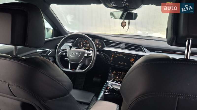 Позашляховик / Кросовер Audi e-tron 2021 в Дніпрі
