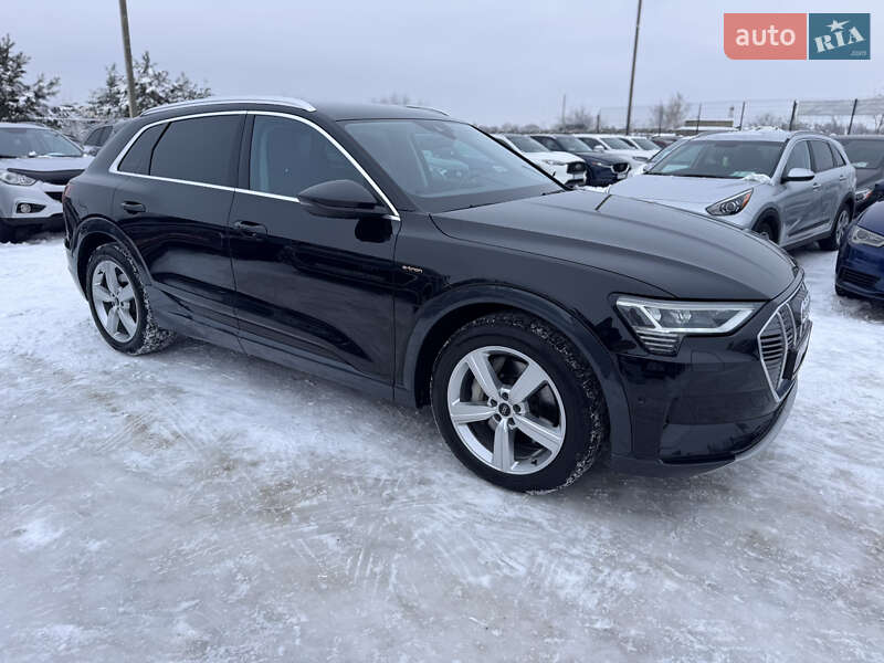 Внедорожник / Кроссовер Audi e-tron 2020 в Ивано-Франковске