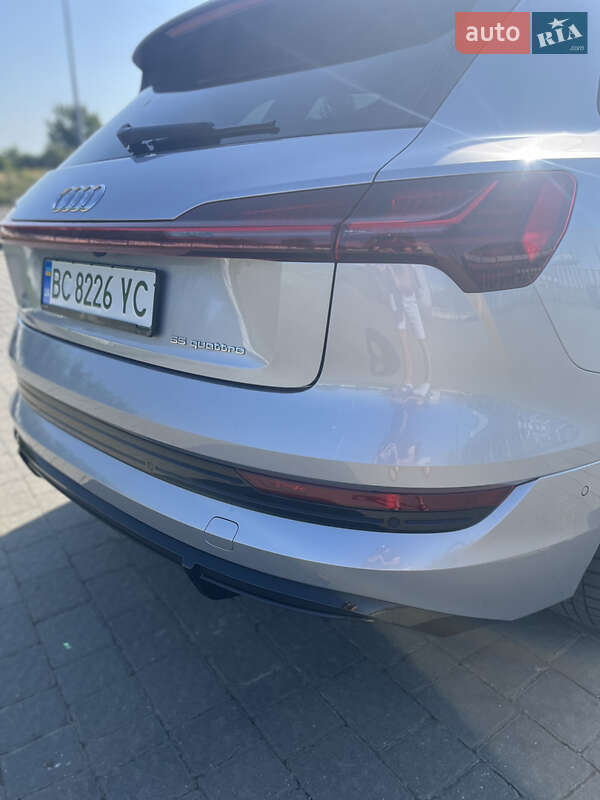 Позашляховик / Кросовер Audi e-tron 2022 в Львові фото 47 Позашляховик / Кросовер Audi e-tron 2022 в Львові