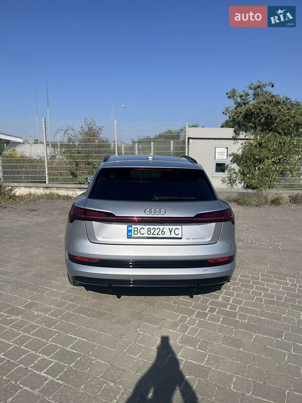 Позашляховик / Кросовер Audi e-tron 2022 в Львові фото 42 Позашляховик / Кросовер Audi e-tron 2022 в Львові