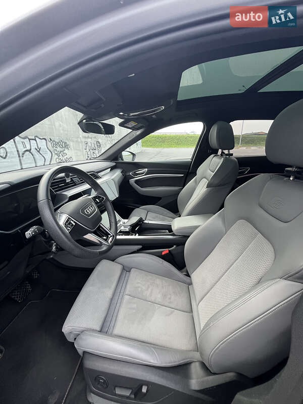 Позашляховик / Кросовер Audi e-tron 2022 в Львові фото 97 Позашляховик / Кросовер Audi e-tron 2022 в Львові