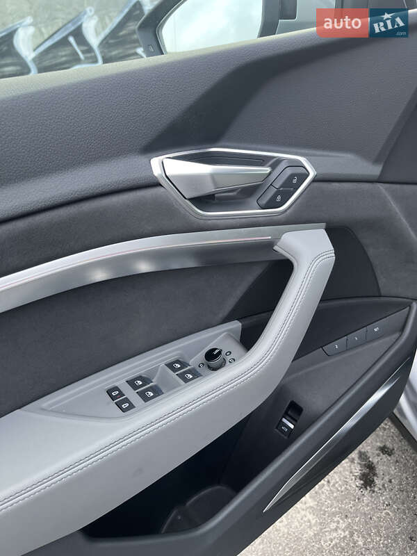 Позашляховик / Кросовер Audi e-tron 2022 в Львові фото 18 Позашляховик / Кросовер Audi e-tron 2022 в Львові