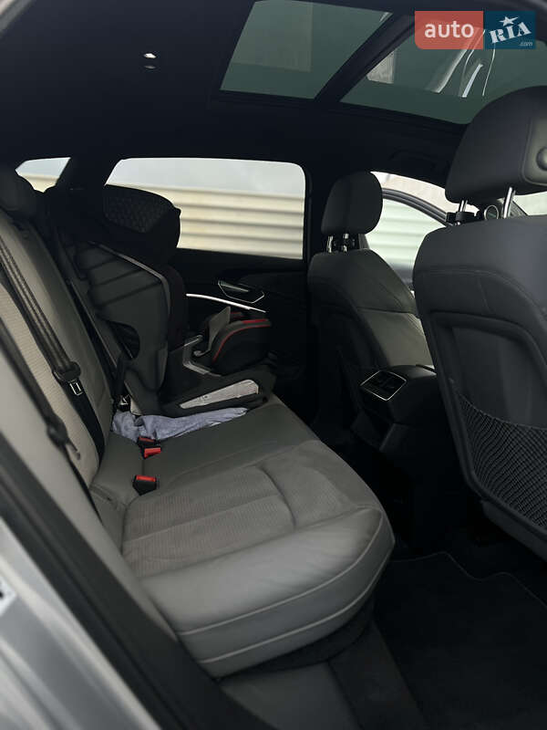 Позашляховик / Кросовер Audi e-tron 2022 в Львові фото 81 Позашляховик / Кросовер Audi e-tron 2022 в Львові