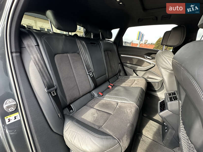 Внедорожник / Кроссовер Audi e-tron 2019 в Мукачево