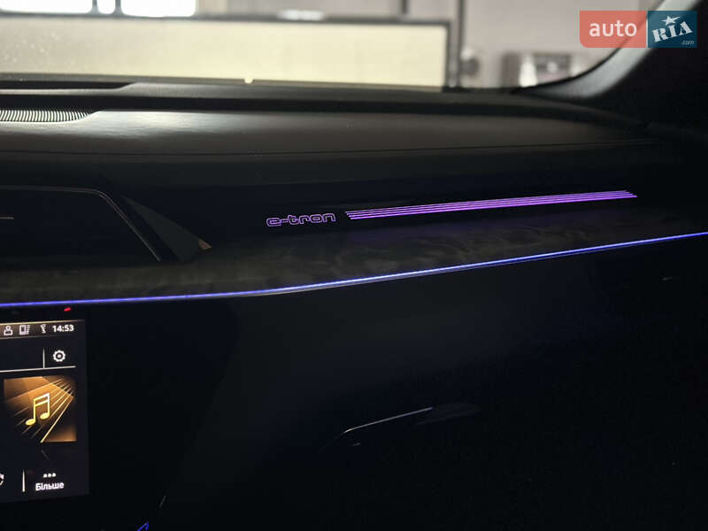 Внедорожник / Кроссовер Audi e-tron 2019 в Мукачево