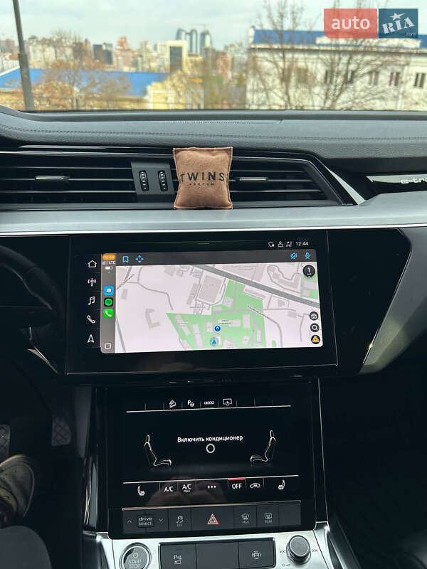 Внедорожник / Кроссовер Audi e-tron 2020 в Киеве