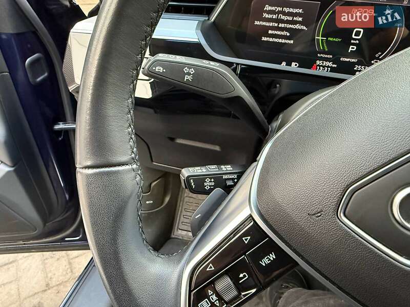 Внедорожник / Кроссовер Audi e-tron 2021 в Киеве