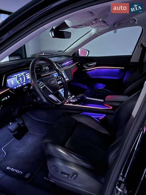 Позашляховик / Кросовер Audi e-tron 2020 в Ужгороді